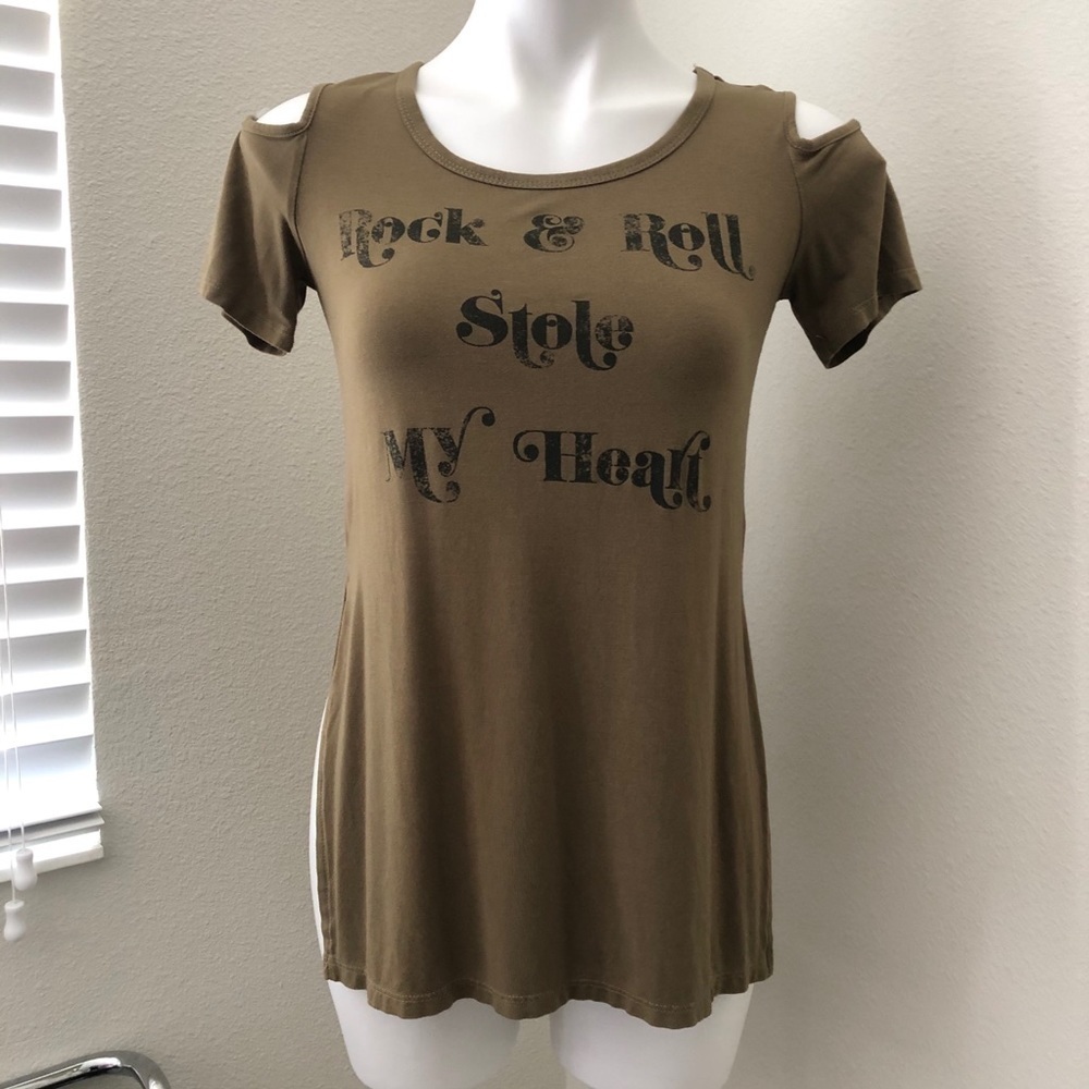 H.I.P. Women’s Cutout Shoulder Top Size S